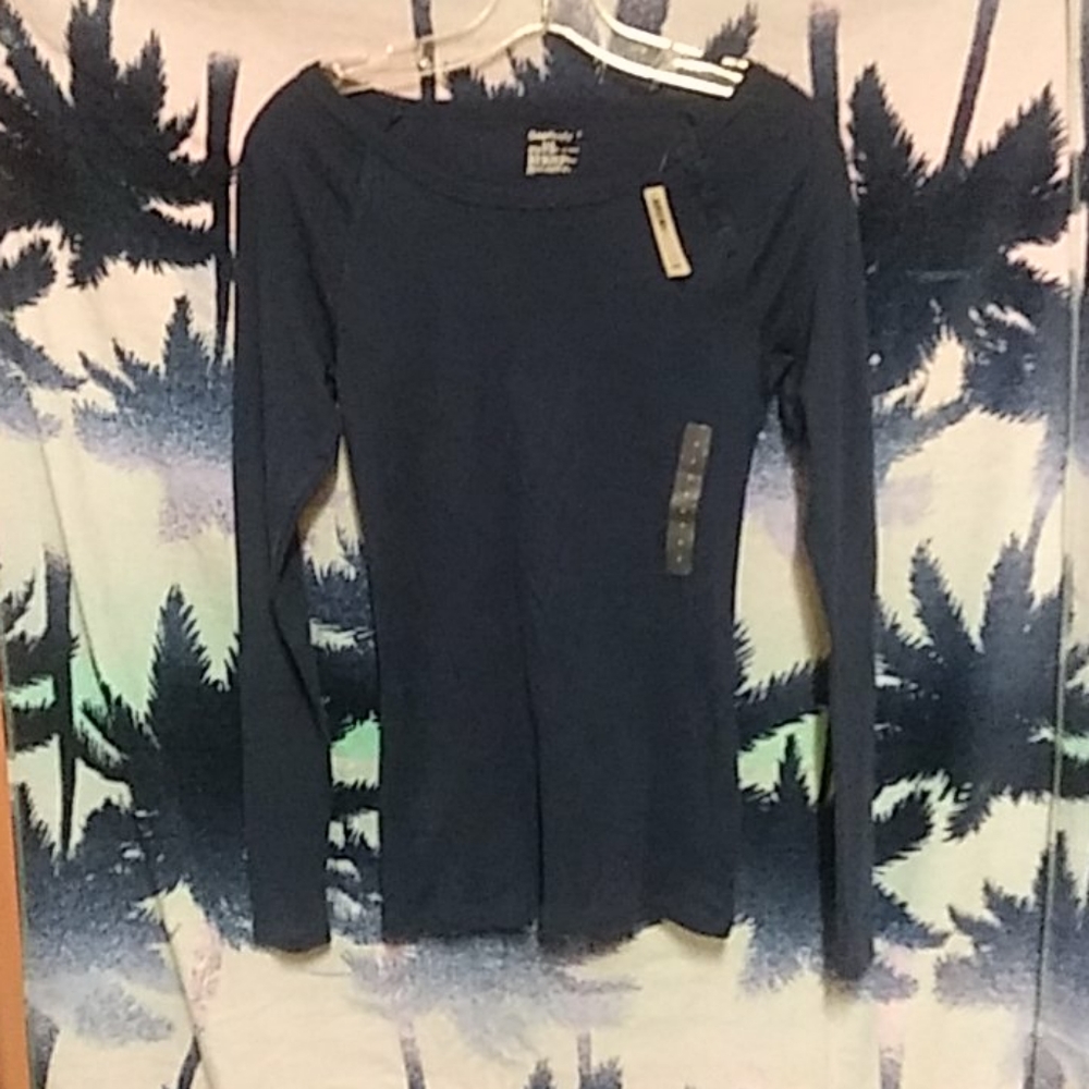 NWT Gap Body LS Form Fitting stretchy top Sz Sm